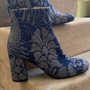 FABRIC HEELED BOOTIES